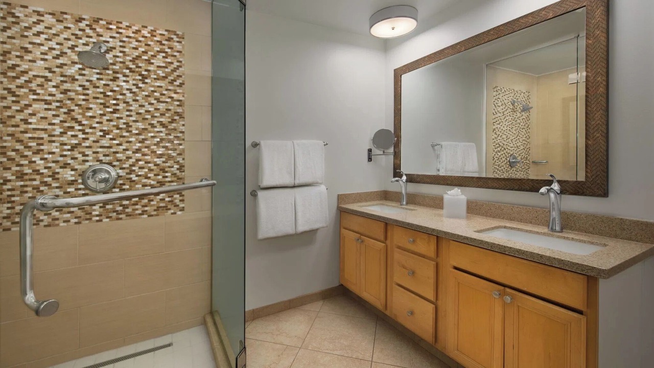Photo of Bathroom in Beach Lagoon