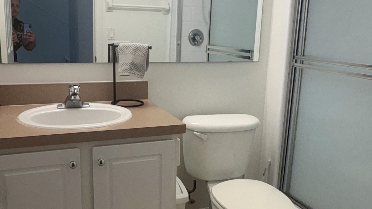 Photo of Bathroom in Seasons