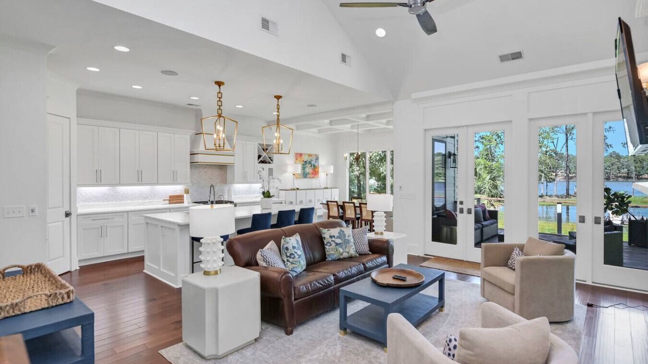 Photo of Livingroom in Chapin