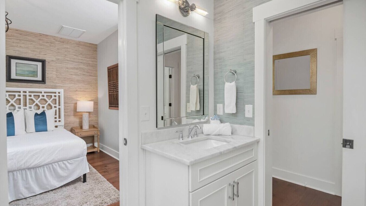 Photo of Bathroom in Chapin
