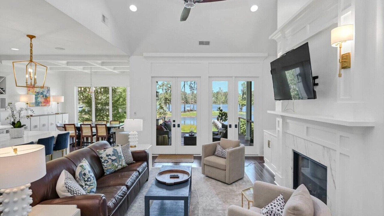 Photo of Livingroom in Chapin