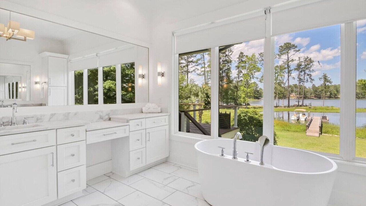 Photo of Bathroom in Chapin