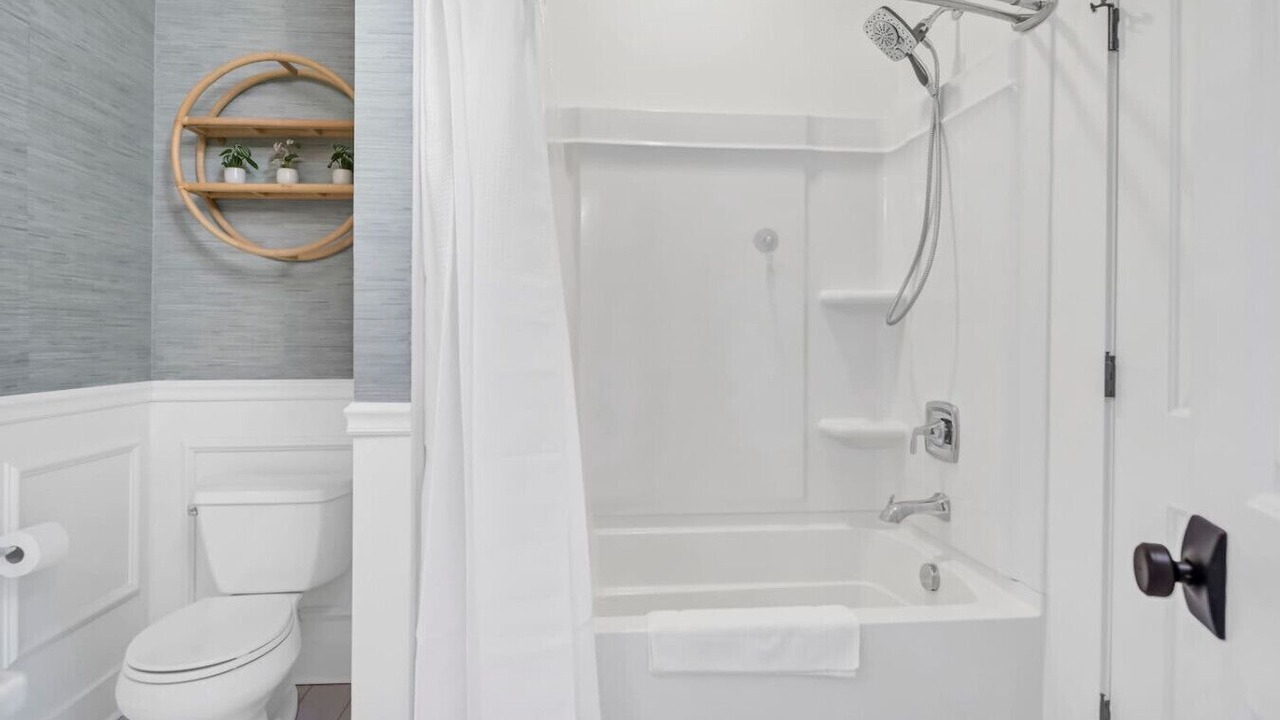 Photo of Bathroom in Chapin