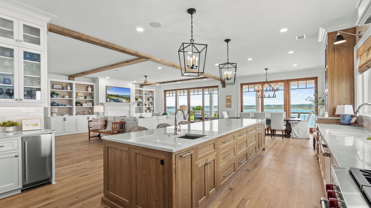 Photo of Kitchen in Inlet Harbour
