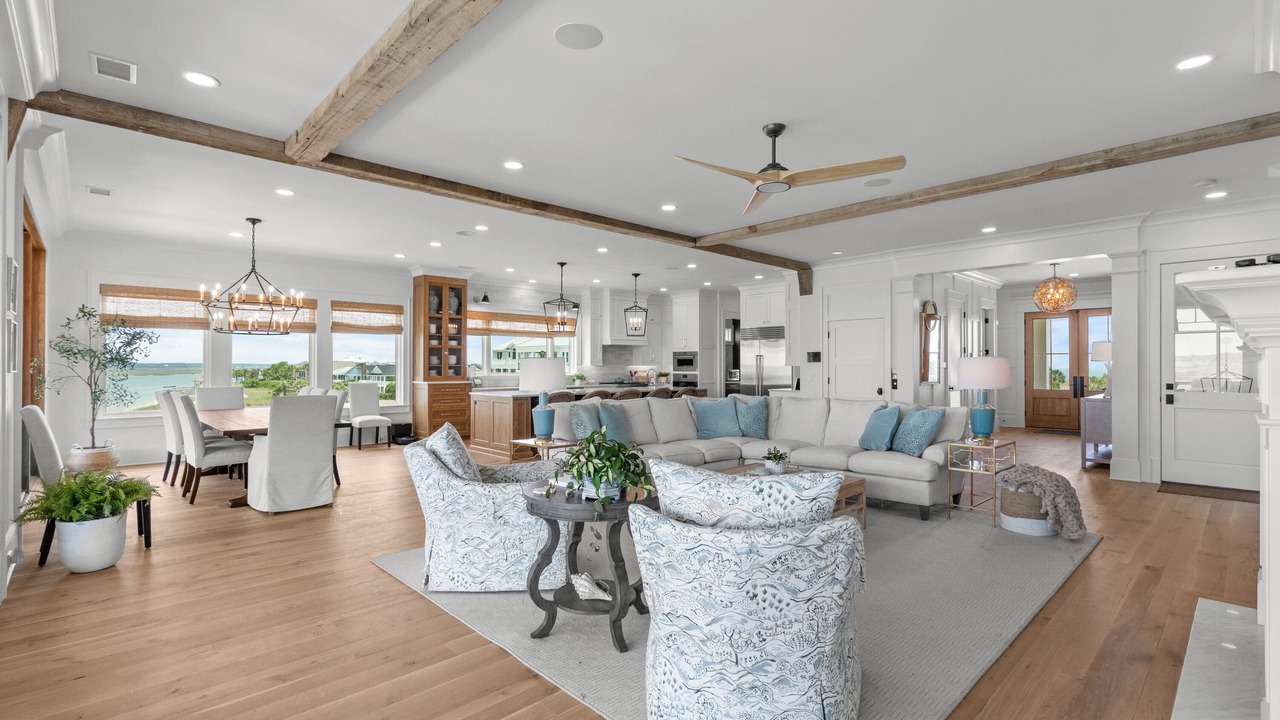Photo of Livingroom in Inlet Harbour
