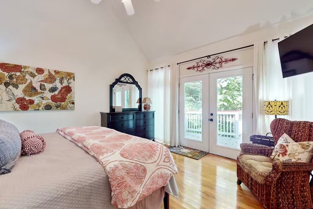 Photo of Bedroom in Cullowhee