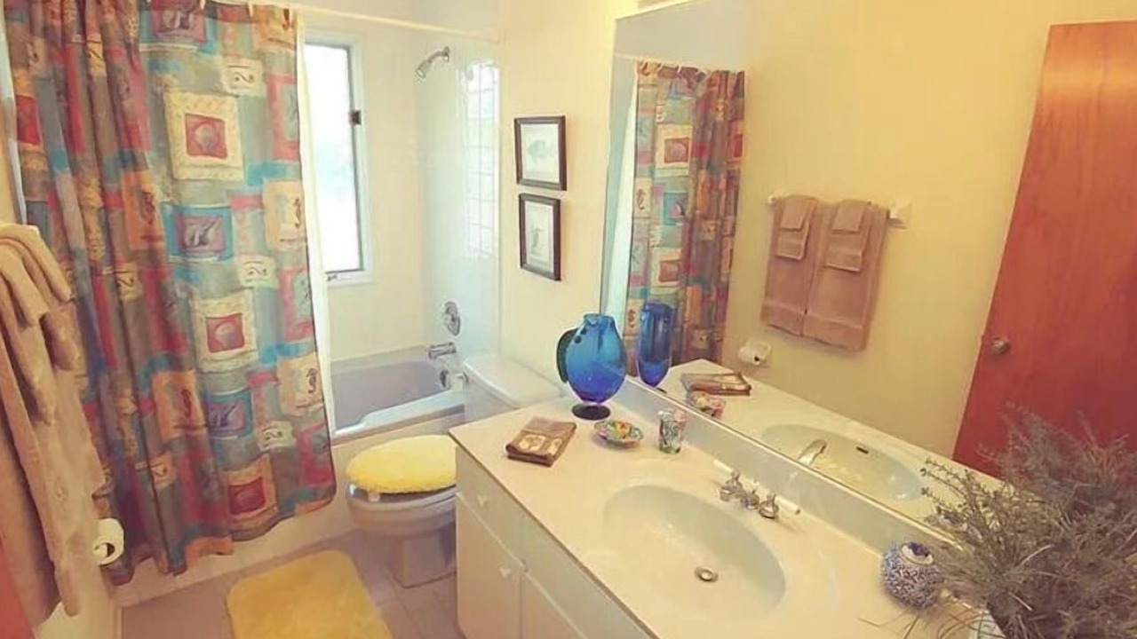 Photo of Bathroom in Florida Ridge