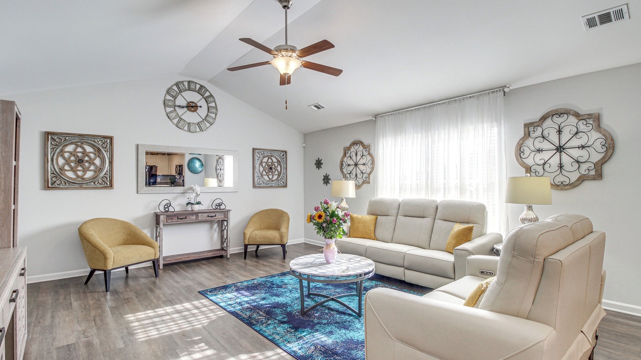 Photo of Livingroom in Eden