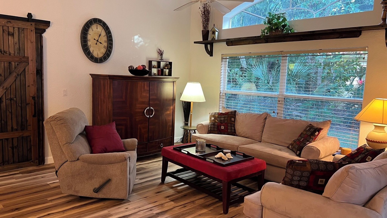 Photo of Livingroom in Melbourne Beach