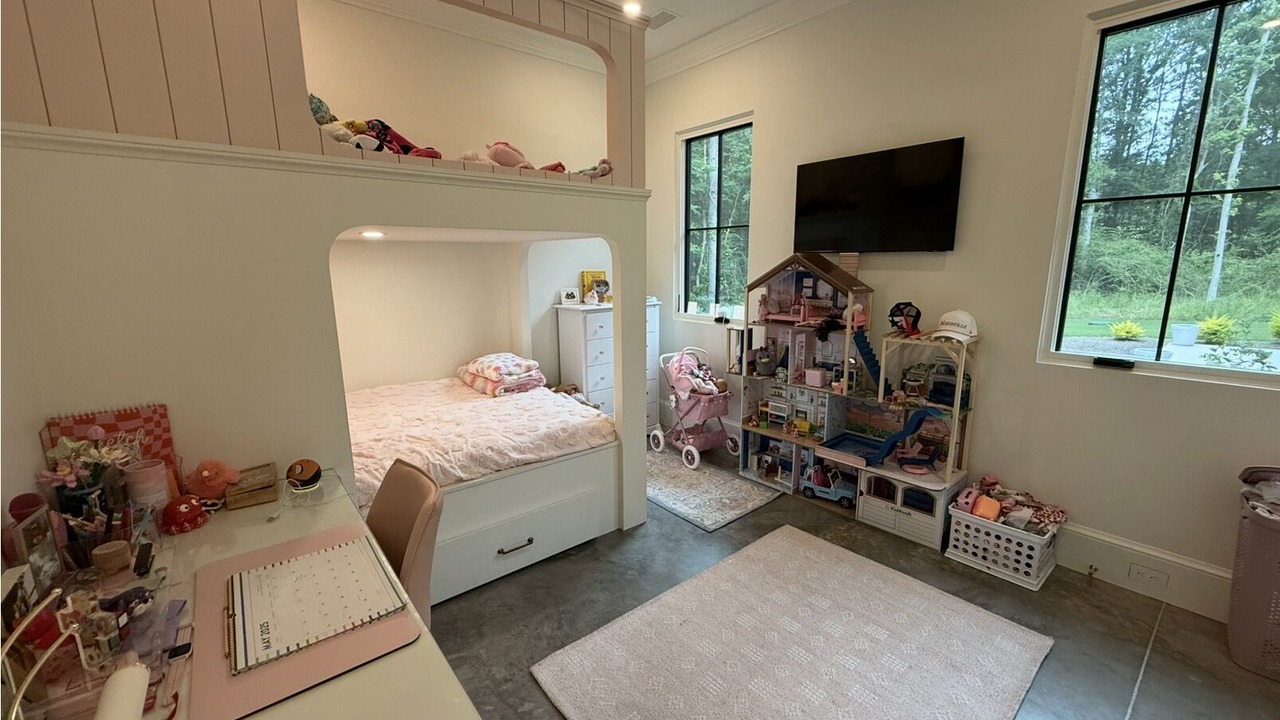 Photo of Bedroom in Appling