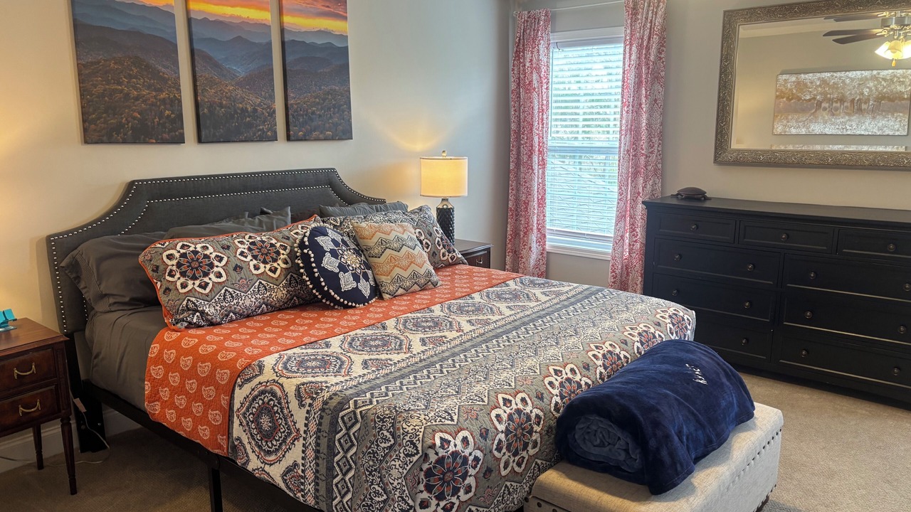 Photo of Bedroom in Knoxville