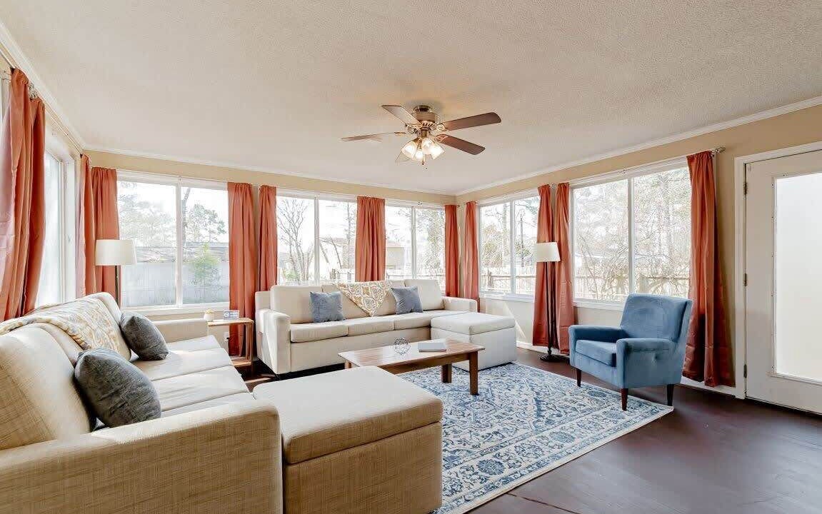 Photo of Livingroom in Hopkins