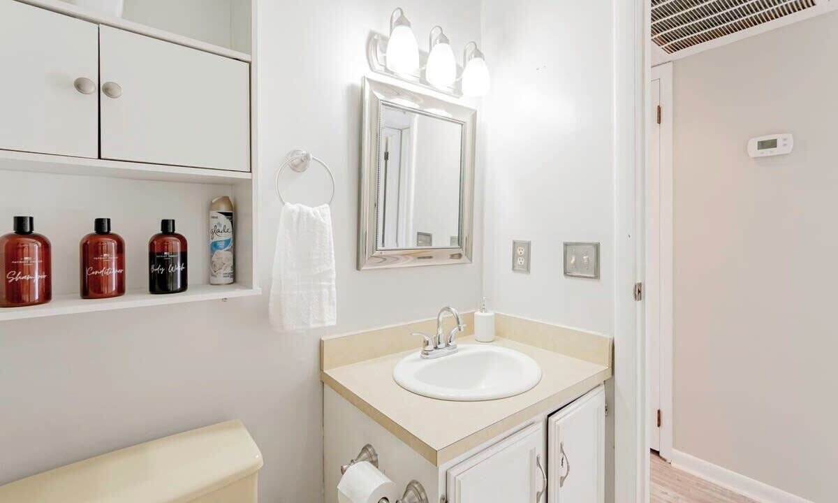 Photo of Bathroom in Red Bank