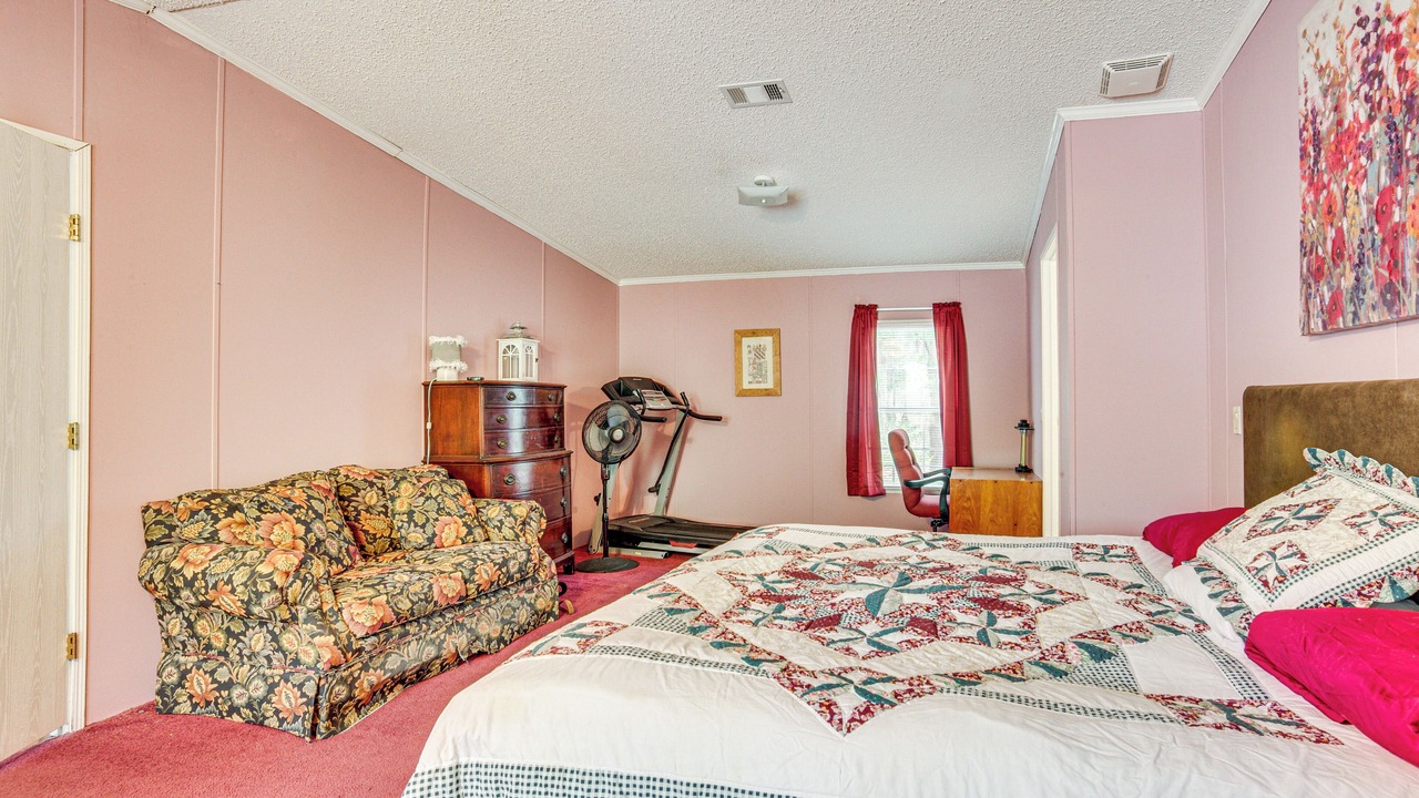 Photo of Bedroom in Saint Helena Island