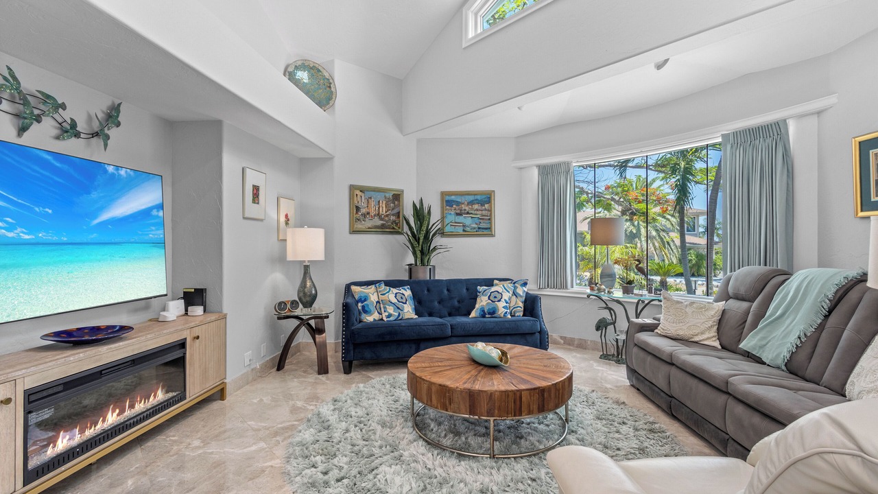 Photo of Livingroom in Whitney Beach