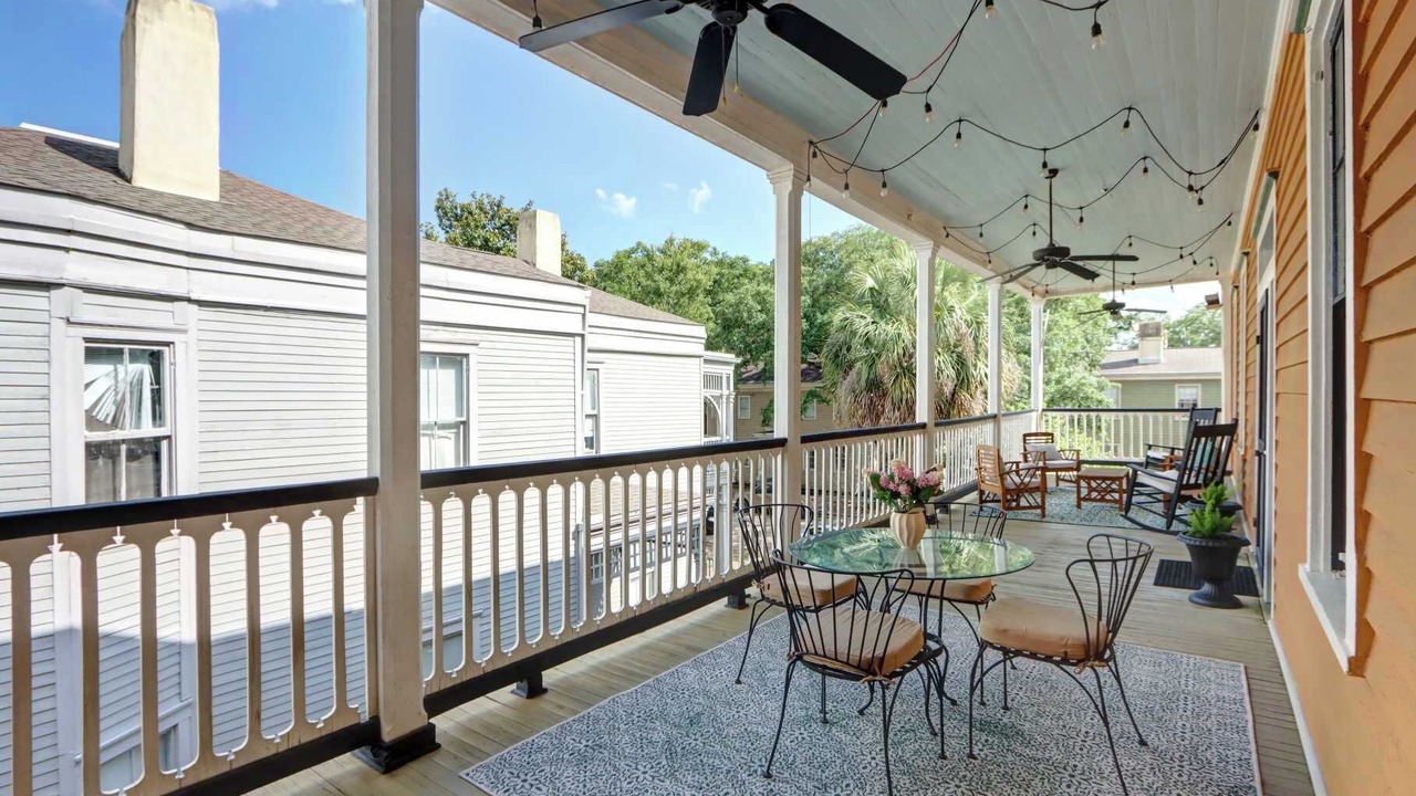 Photo of Outdoor in Savannah Victorian District