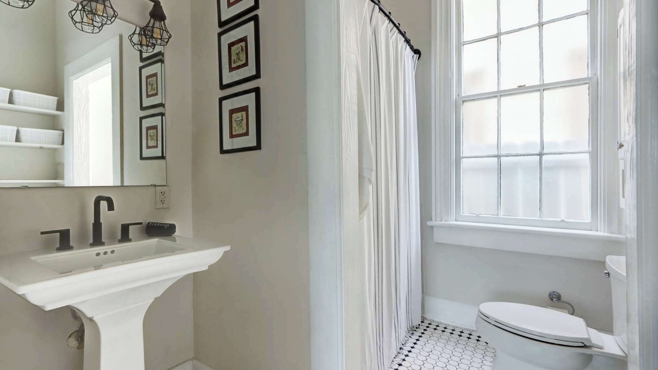 Photo of Bathroom in Savannah Victorian District