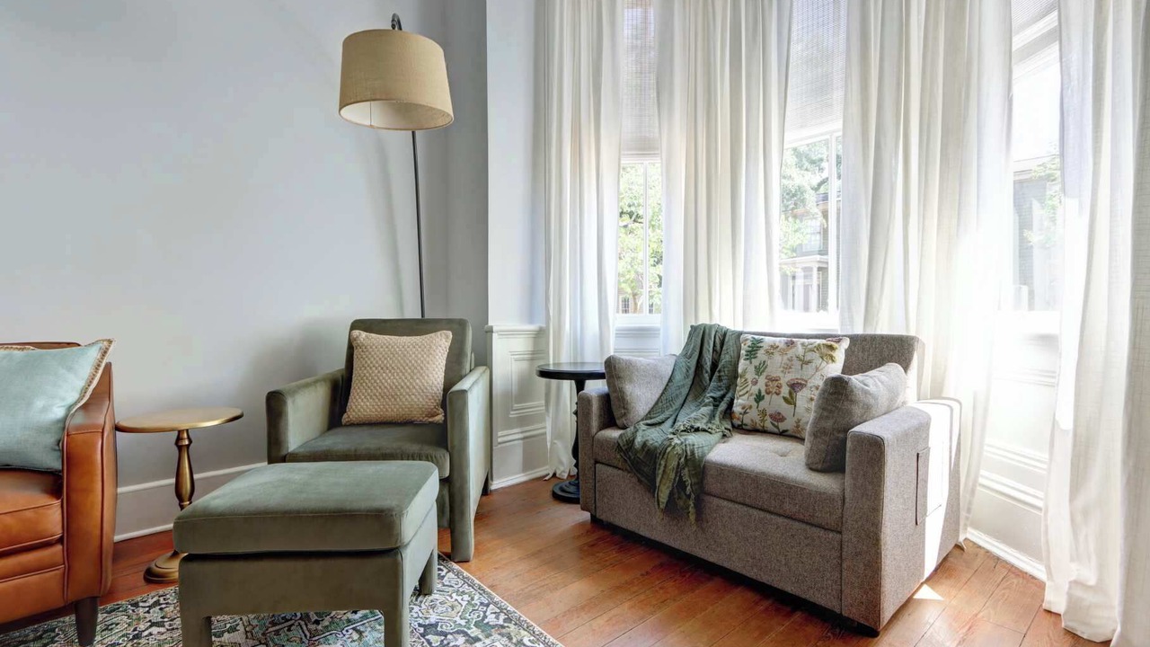 Photo of Livingroom in Savannah Victorian District