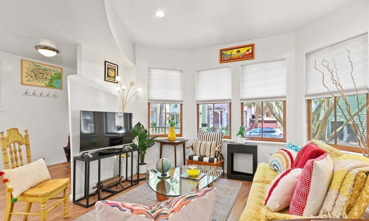 Photo of Livingroom in Savannah Victorian District