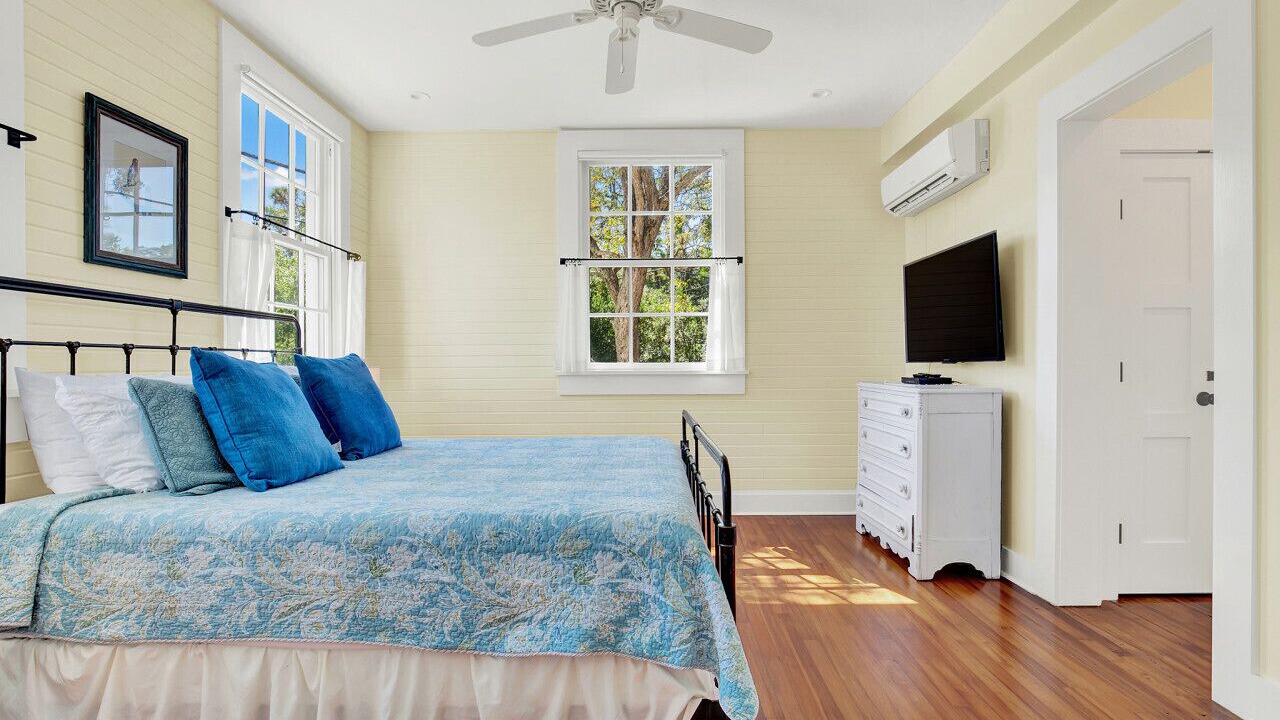 Photo of Bedroom in Tybee Island
