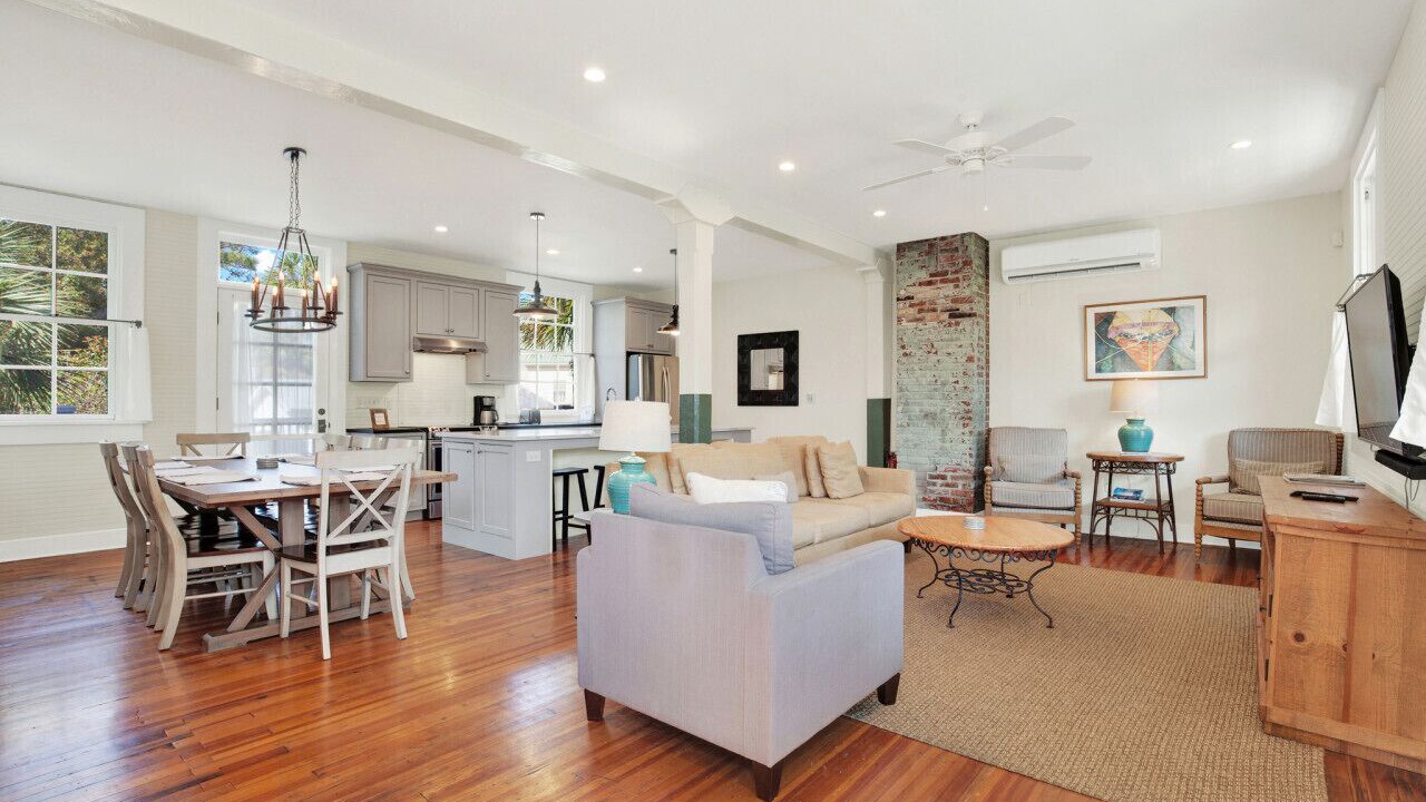 Photo of Livingroom in Tybee Island