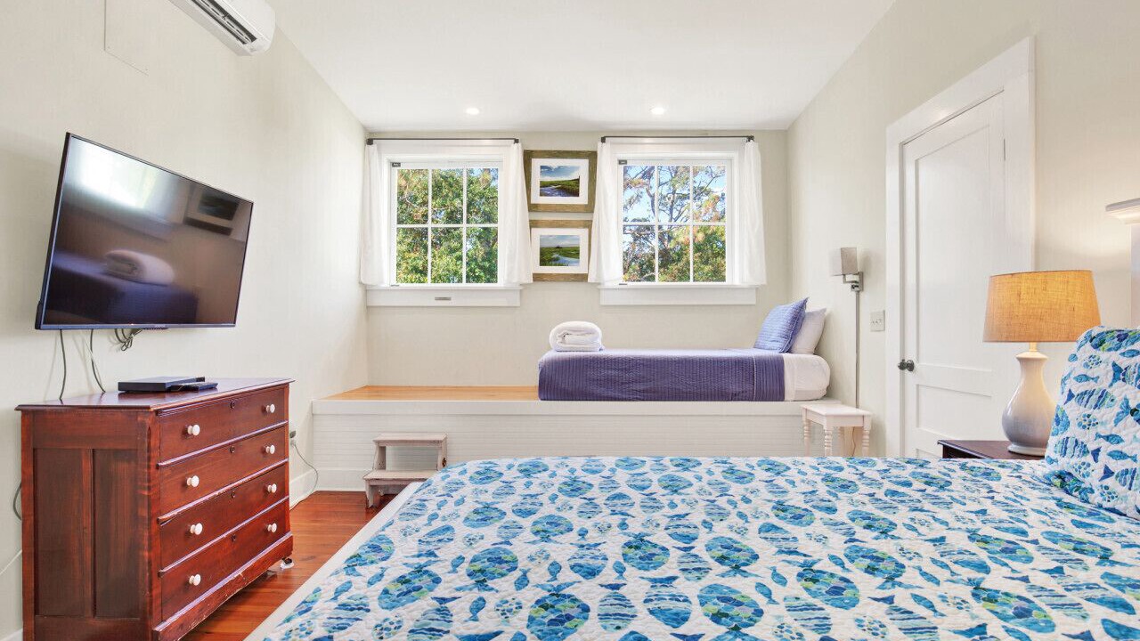 Photo of Bedroom in Tybee Island