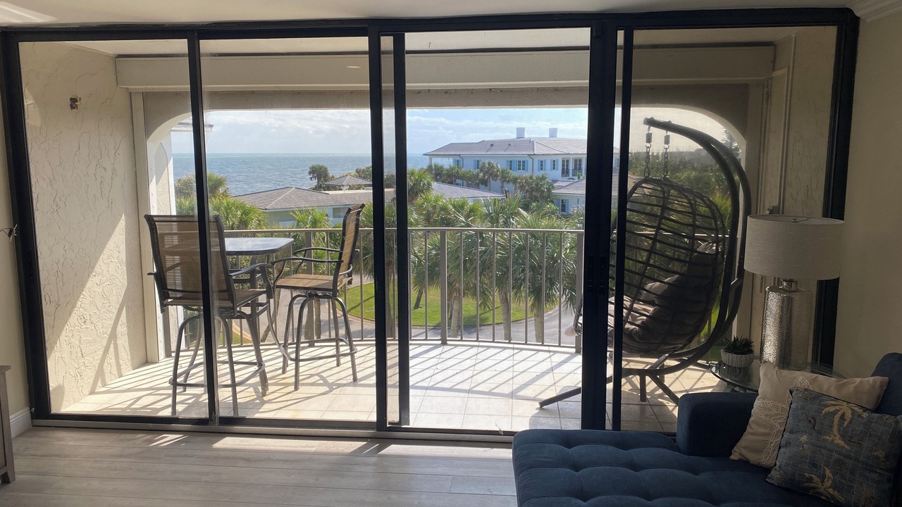 Photo of Livingroom in Indian River Shores