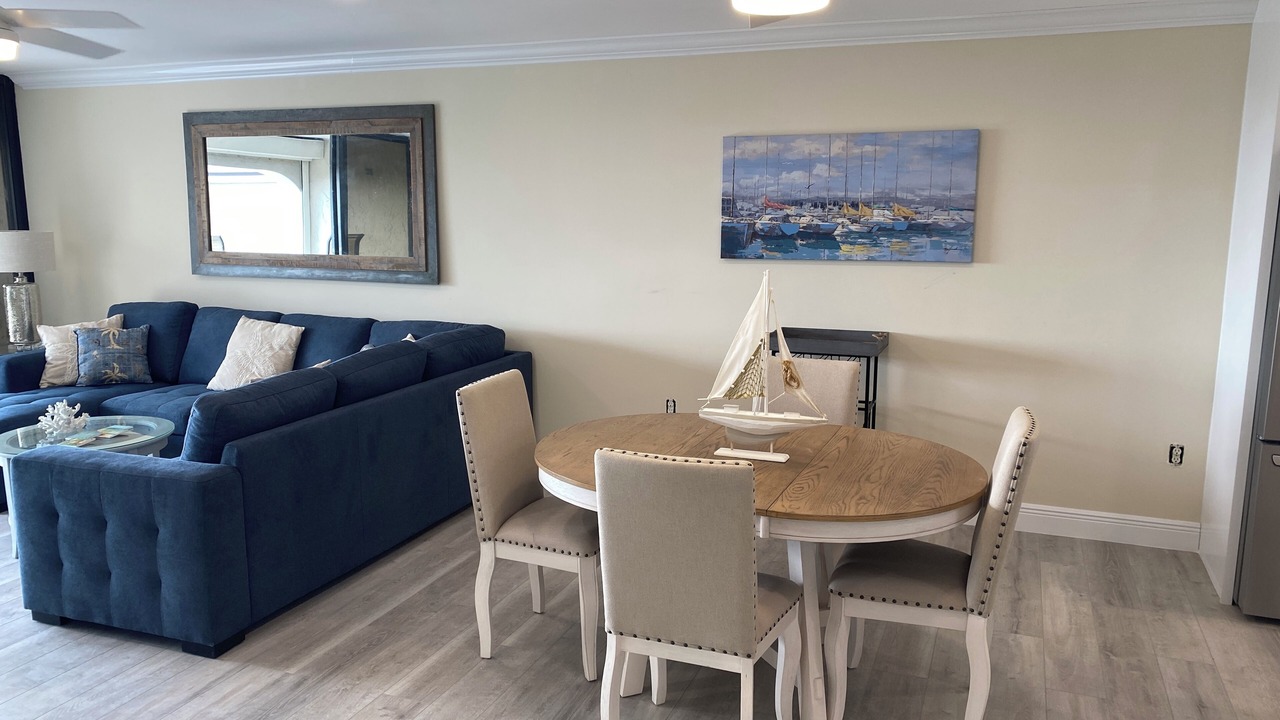 Photo of Livingroom in Indian River Shores