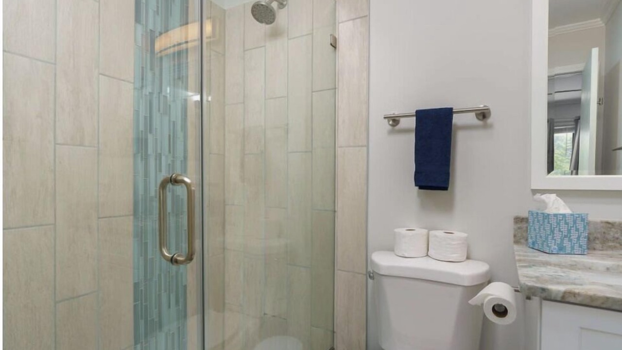 Photo of Bathroom in Folly Field