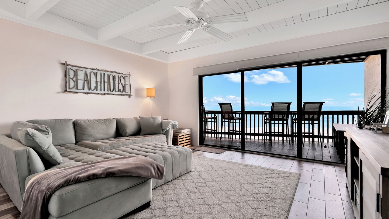 Photo of Livingroom in Melbourne Beach