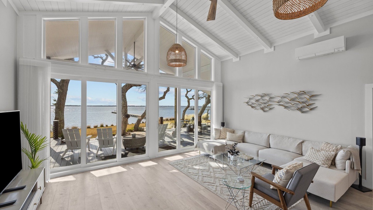 Photo of Livingroom in Newport