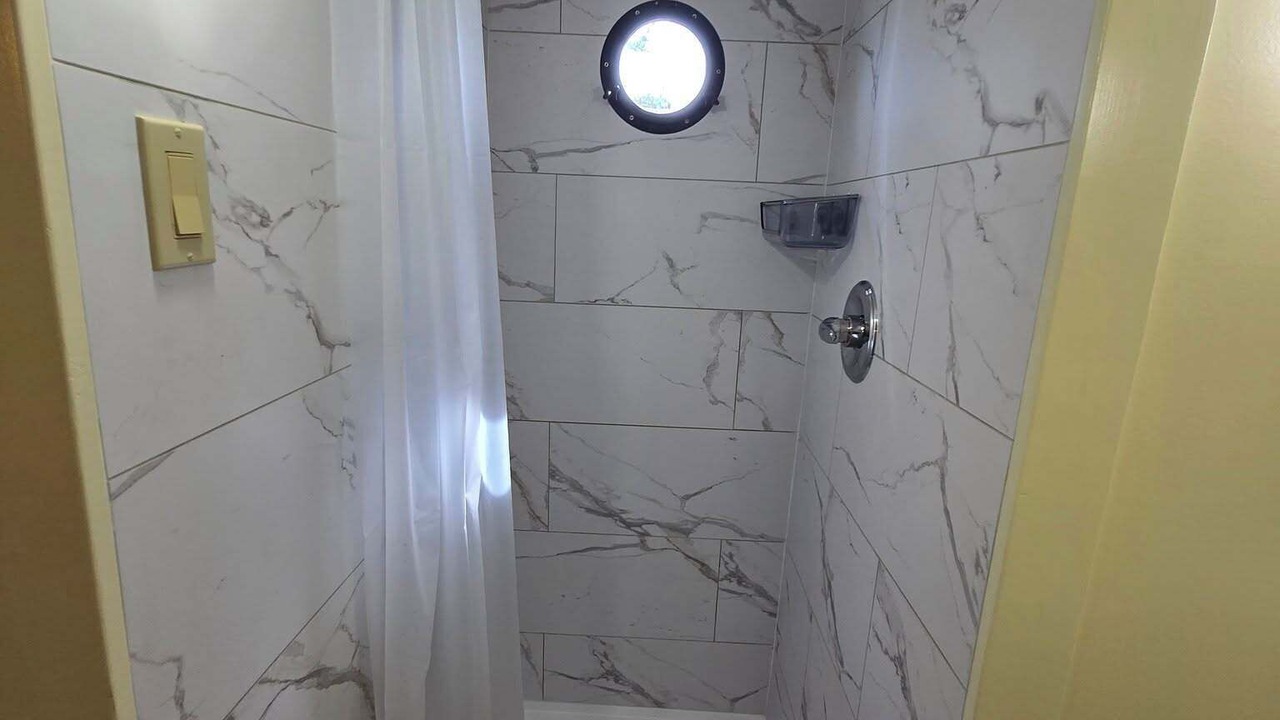 Photo of Bathroom in Calhoun County