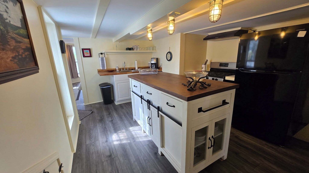 Photo of Kitchen in Calhoun County