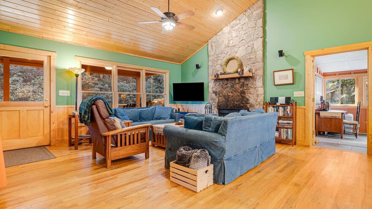 Photo of Livingroom in Brevard