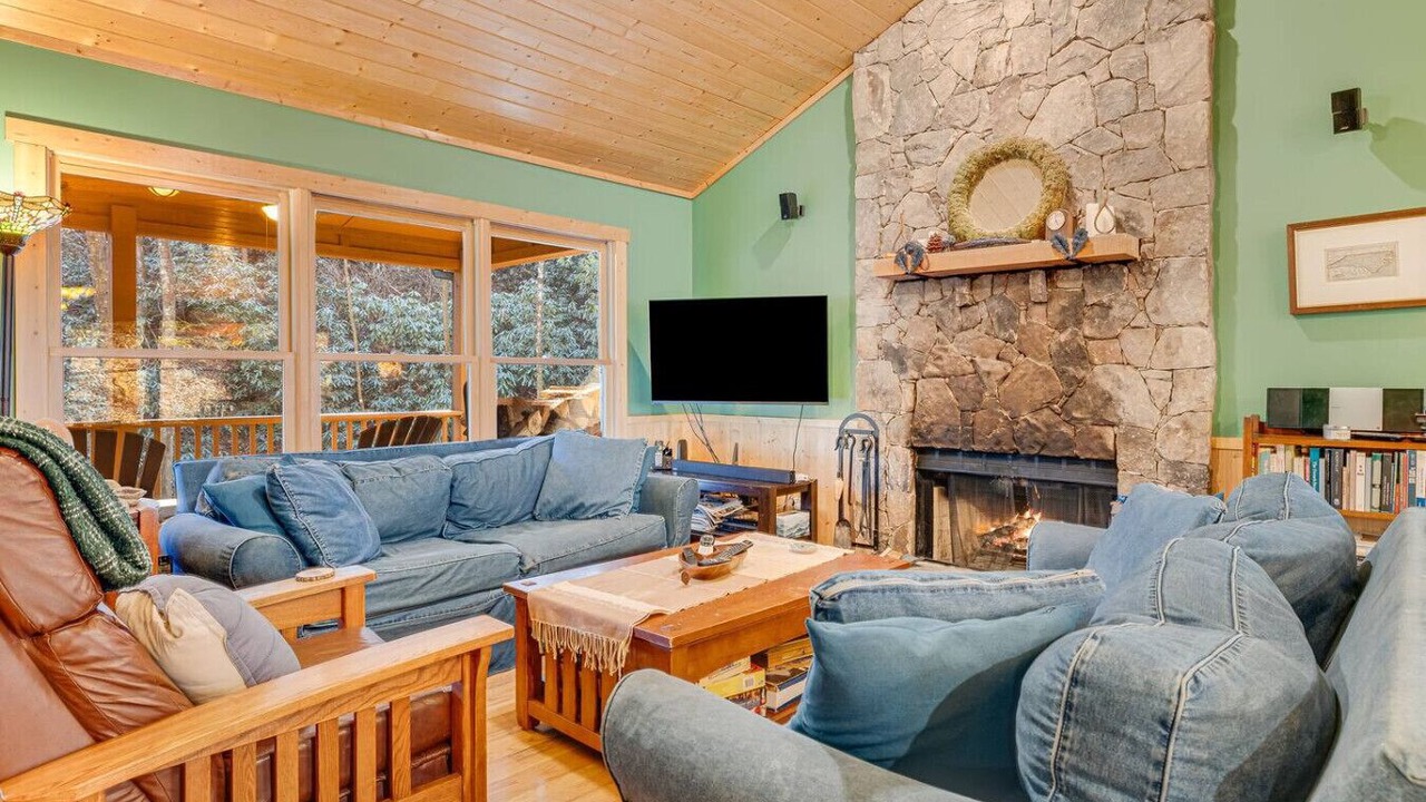 Photo of Livingroom in Brevard