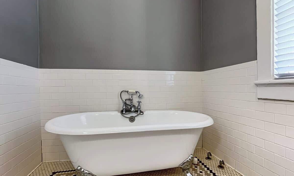 Photo of Bathroom in Savannah Victorian District