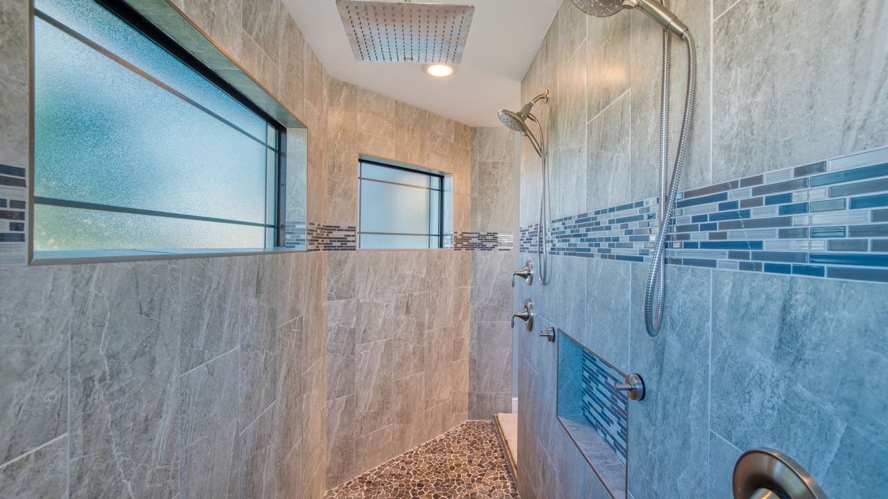 Photo of Bathroom in Trafalgar