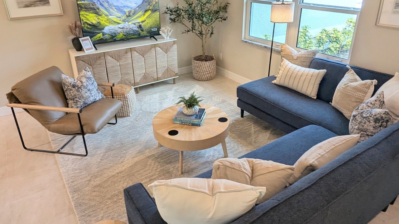 Photo of Livingroom in North Port