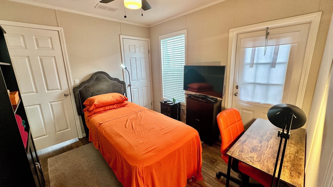 Photo of Bedroom in Nettles Island