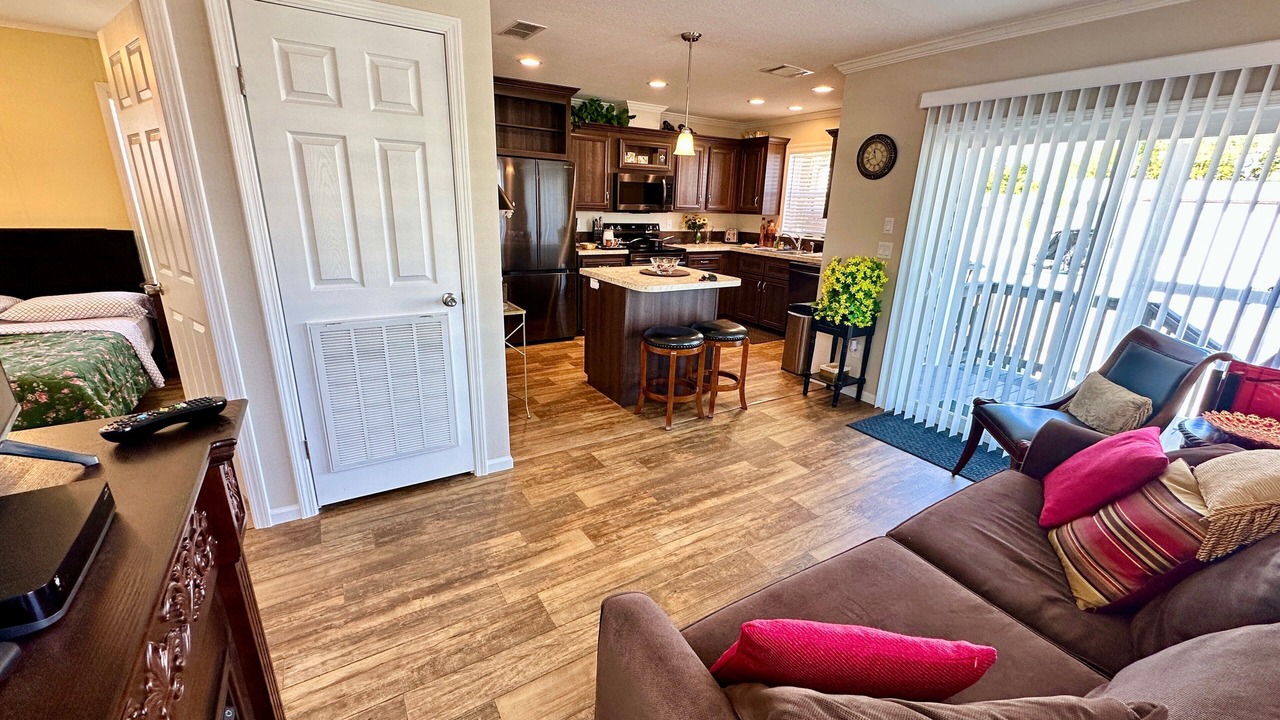Photo of Livingroom in Nettles Island