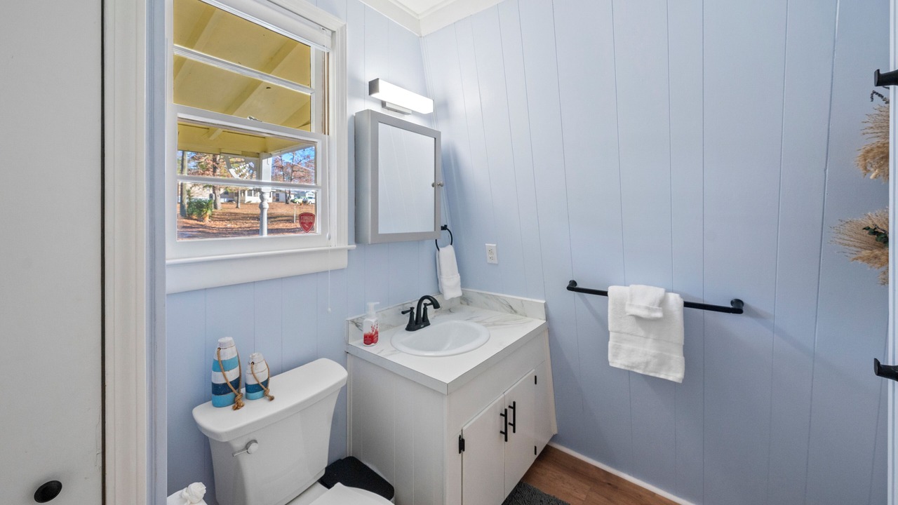 Photo of Bathroom in Chapin