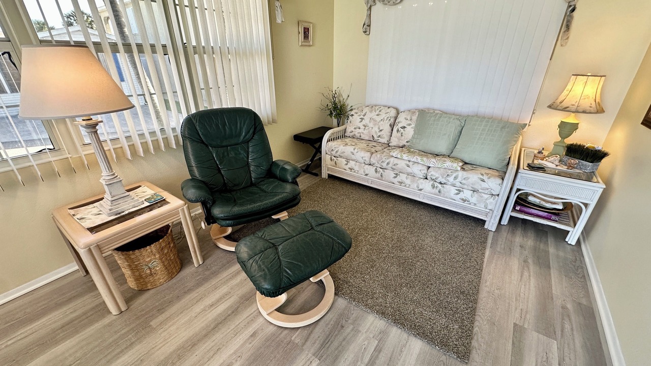 Photo of Livingroom in Nettles Island