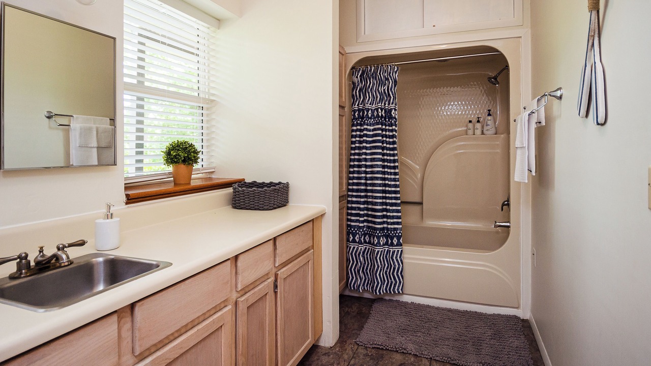Photo of Bathroom in Oconee County