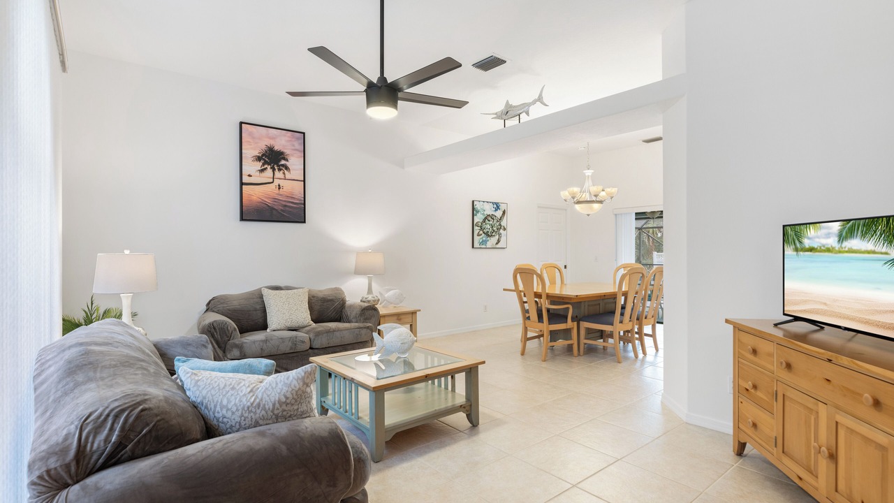 Photo of Livingroom in Sebastian Highlands