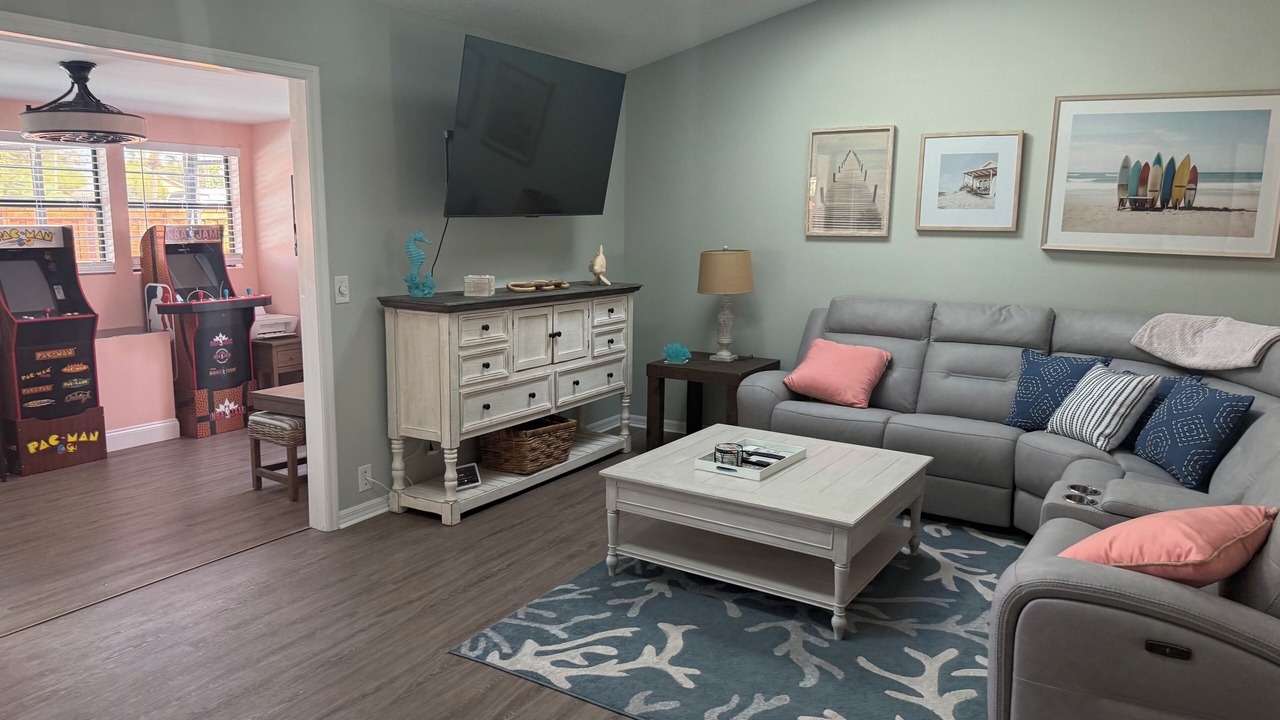 Photo of Livingroom in Sebastian Highlands