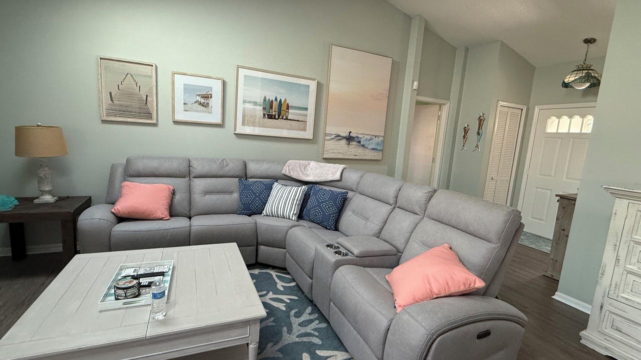 Photo of Livingroom in Sebastian Highlands