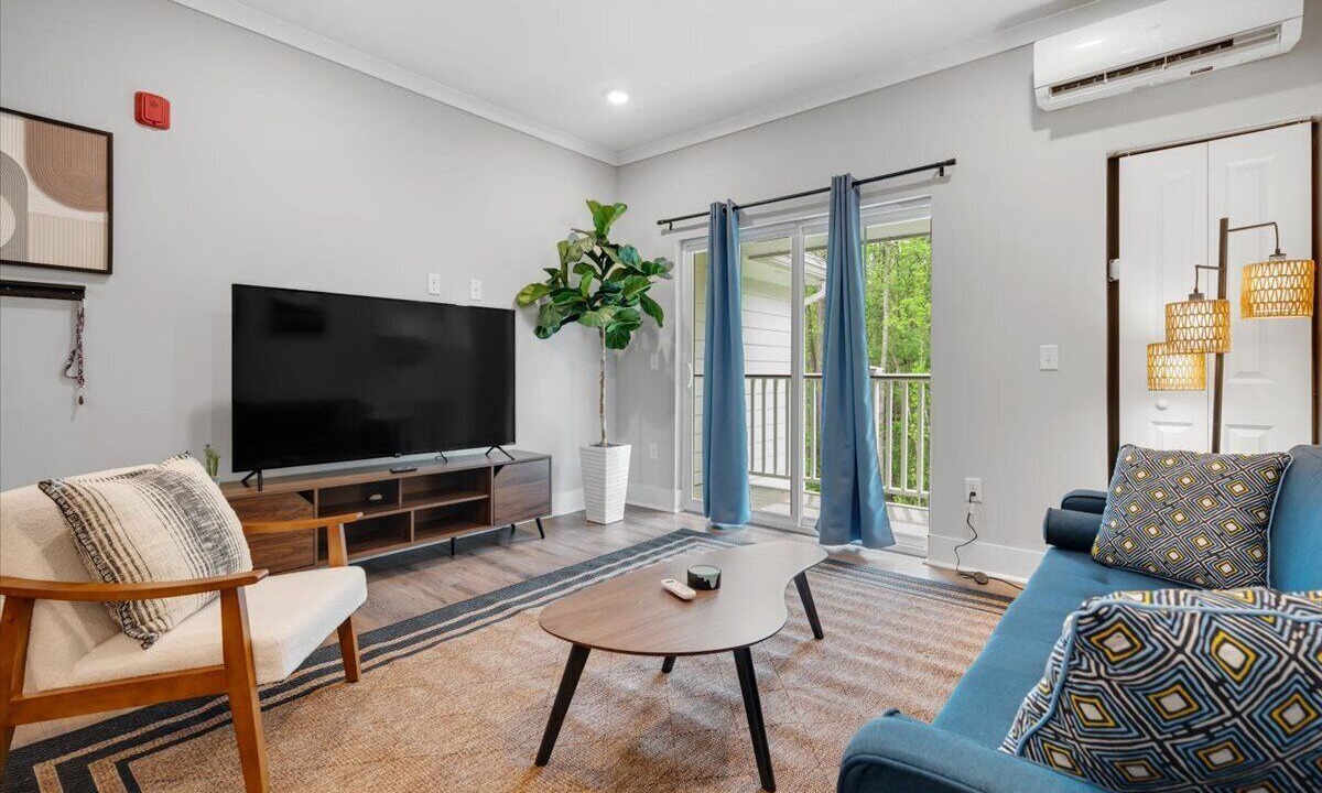 Photo of Livingroom in Port Wentworth