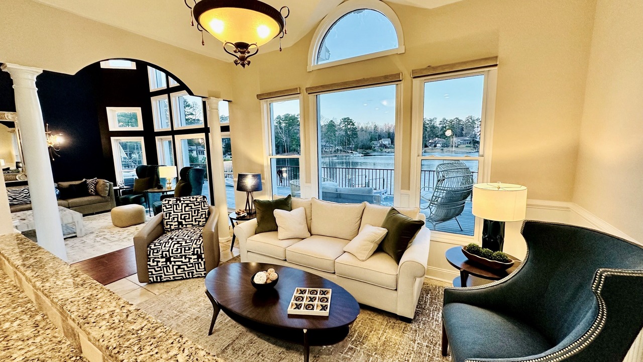 Photo of Livingroom in Lexington
