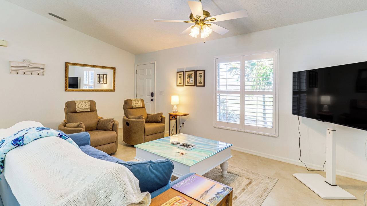 Photo of Livingroom in Sebastian Highlands