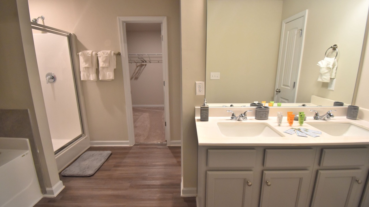 Photo of Bathroom in Winder